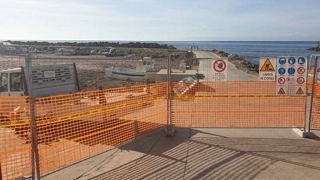 Porticciolo di Marinella di Selinunte : una lunga storia triste