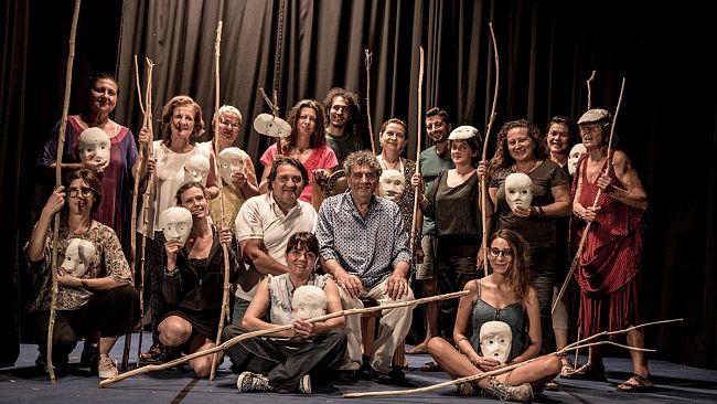 “Utopia – Esperimenti teatrali”: lo spettacolo tratto da “Donne al Parlamento” di Aristofane sarà rappresentato domenica  22 settembre all’arena delle rose