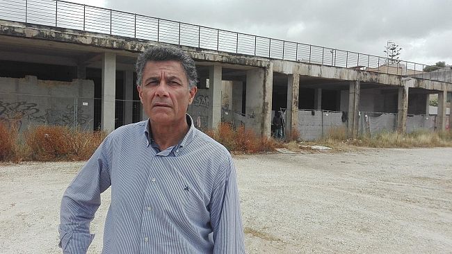 Perricone denuncia: a Villa Quartana a Triscina alcuni box sono stati occupati da immigrati