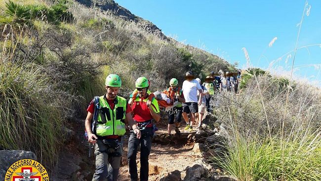 Donna colta da malore allo Zingaro, interviene il Soccorso alpino