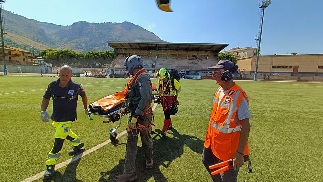 Zingaro: turista infortunato viene recuperato da elicottero dell’aeronautica 