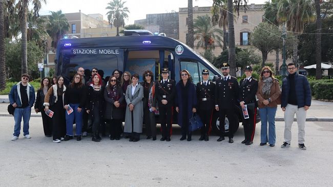 ​Trapani, stazione mobile dei carabinieri in piazza Vittorio Veneto