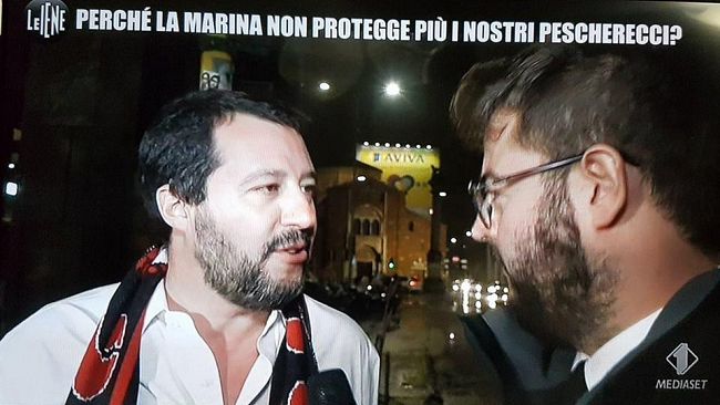 Salvini si impegna con Le Iene: “proteggeremo i motopesca mazaresi dai sequestri”. Però “No Haftar No party”. Il Generale libico non parteciperà alla Conferenza di Palermo.
