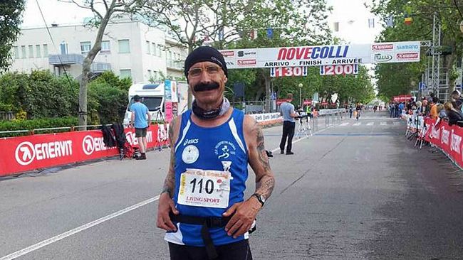 Tagliando il traguardo della “Nove Colli Running”, a Cesenatico, Michele d’Errico compie la sua più grande impresa