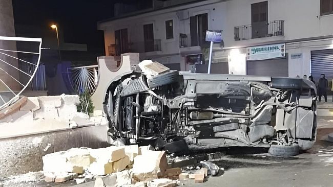 Mazara, tragico incidente in via Salemi: un morto e due feriti
