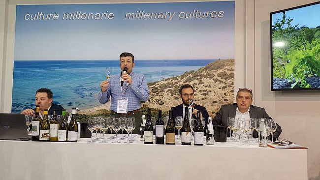 Alcamo: il Sindaco Surdi al Vinitaly per rilanciare il vino di Alcamo, orgoglio del territorio