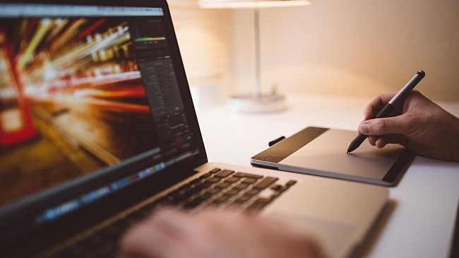 Coronavirus, voucher per l’acquisto di pc, tablet e connessioni