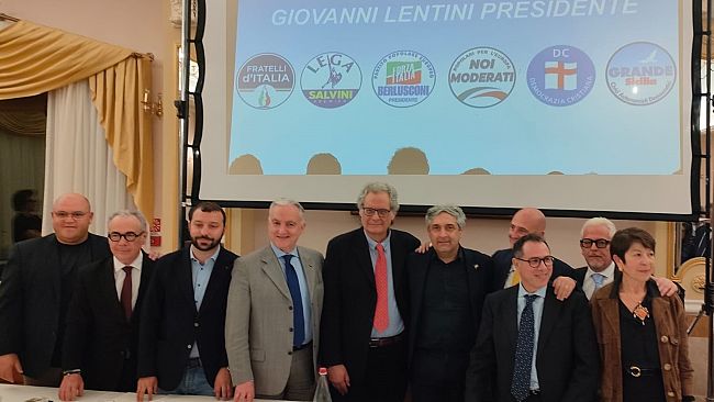Riunione del centro-destra con il candidato alla presidenza Giovanni Lentini per le elezione provinciali di II livello