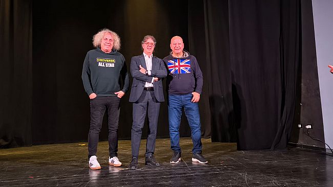 Campobello, grande successo per lo spettacolo del comico gelese Cacioppo