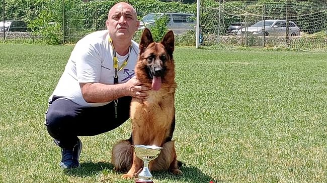 Trofeo per Bonny, pastore tedesco dell'allevamento mazarese Casa Catalano