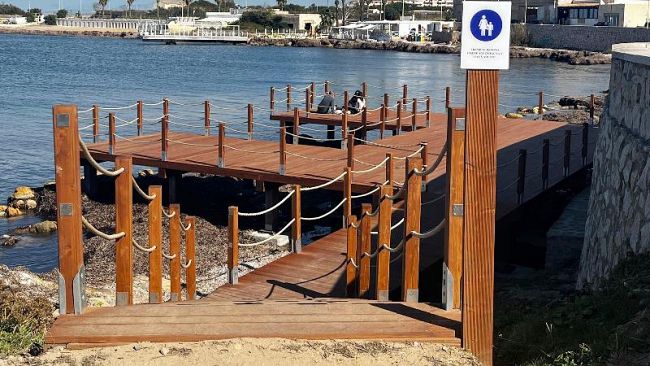 Il Solarium del Lungomare Boeo restituisce il mare ai cittadini, ma non a tutti