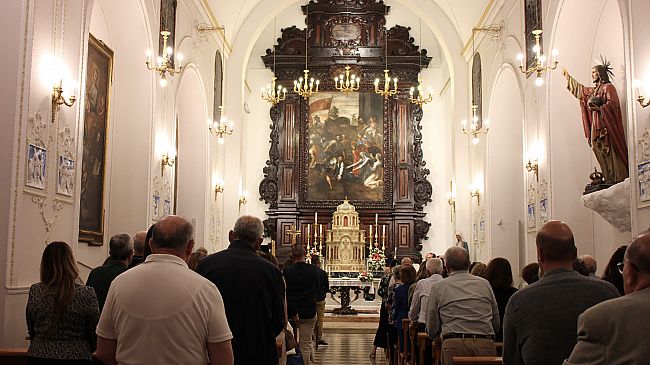 Mazara, parrocchia Cristo Re: ricollocato sull'altare, dopo il restauro, lo 