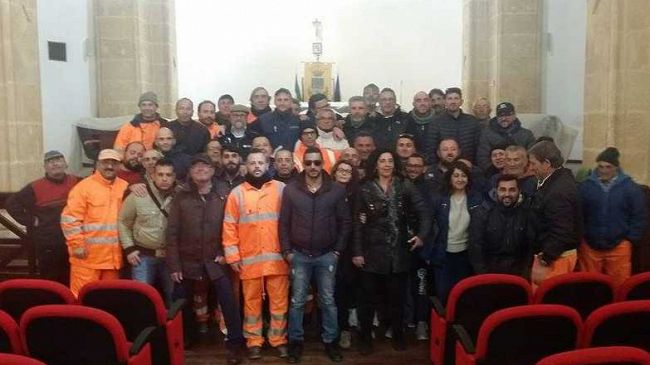 Operai mazaresi Belice Ambiente occupano aula consiliare. Sindacati Ugl e Cgil: “vicenda oscura. Serve chiarezza”