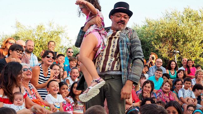 Successo di pubblico per “Raperonzolo” il secondo dei quattro appuntamenti  teatrali   della rassegna del Festival del teatro di Paglia per bambini e genitori.