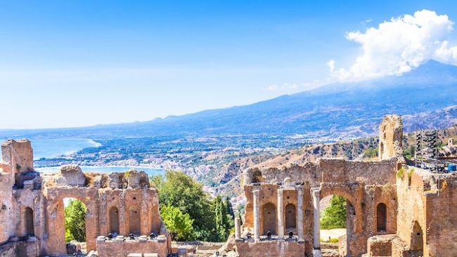 ​ Turismo: Taormina, estate tra cinema e concerti da Bryan Adams ai Pooh