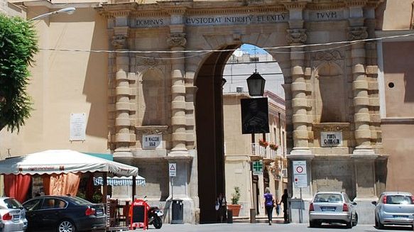Marsala, non paga l’affitto e viene accoltellato dal proprietario di casa