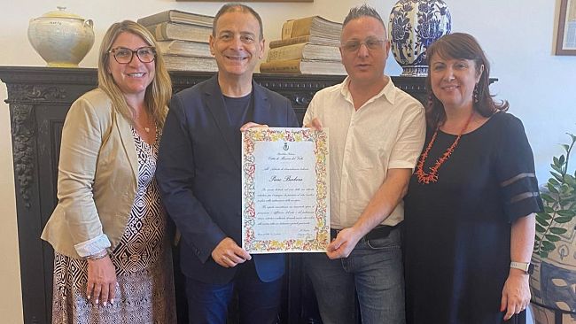 Mazara, Pergamena celebrativa all'artista Piero Barbera