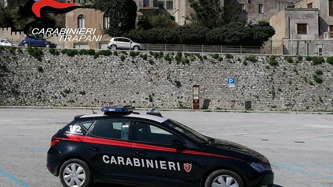 Trapani, cede una dose ma non si accorge dei Carabinieri: arrestato giovane