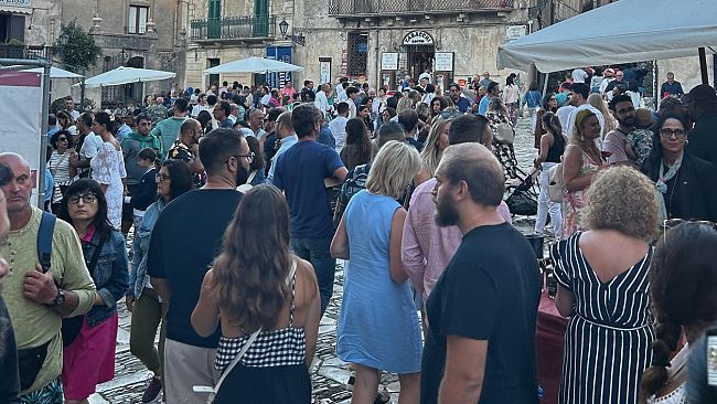 ​Erice, grande successo per la seconda edizione di “Borgo di Vino in Tour”