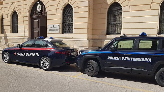 Droga e cellulari in carcere, il video dell'Operazione Alcatraz