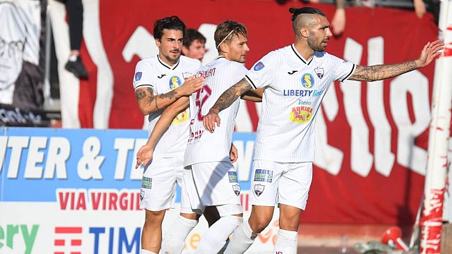 Coppa Italia, il Trapani stende l'Acireale e vola agli ottavi