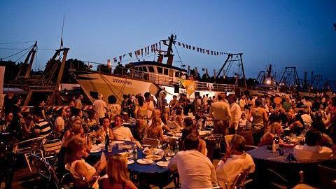 Tutti a ballare al Porto Nuovo. Mazara come Rimini?