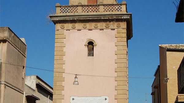 L’orologio comunale della Torre di via Roma è tornato a scandire il corso delle ore della comunità campobellese