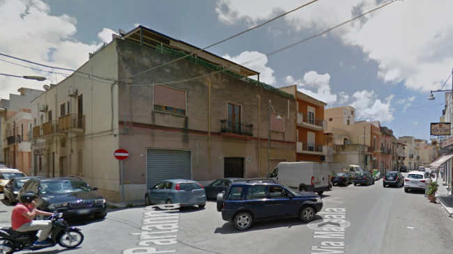Mazara, poliziotto investito da un’auto pirata mentre rilevava un incidente in via Marsala.