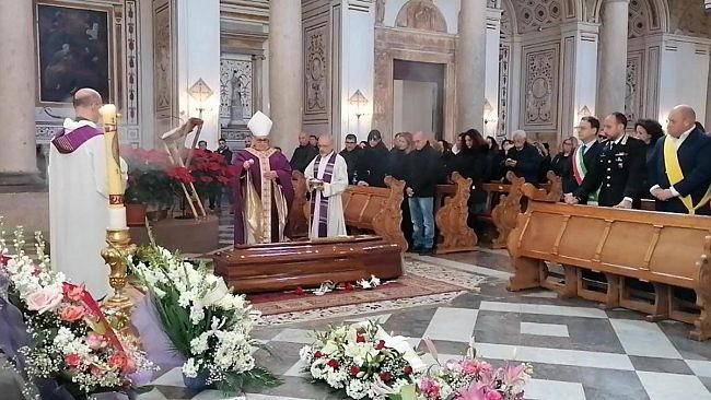 Mazara, Vescovo Mogavero: Rosalia Garofalo «trattata come pecora da macello, ora tormento finito per sempre»