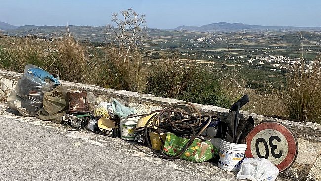 Erice. Strada dei Difali più pulita grazie all’impegno dei volontari: seconda raccolta ecologica in una settimana 