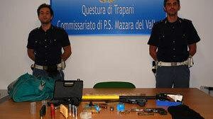 Squadra volanti P.S: arrestati tre rapinatori sequestrate numerose armi e munizionamento