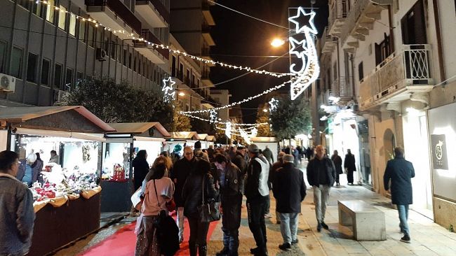 Luci e ombre sul Natale a Marsala tra festa ritrovata e polemiche per i ritardi