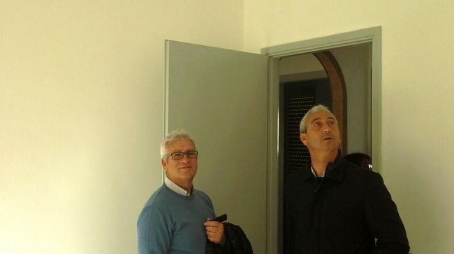 Famiglie rientrano nella palazzina popolare