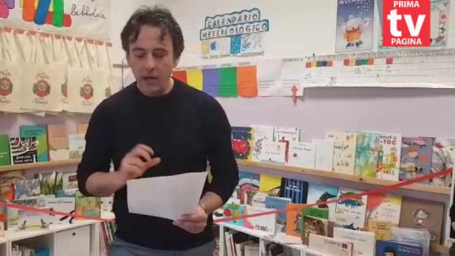 video-il-posto-delle-storie-fabio-accardo-palumbo-recita-la-sua-poesia-ai-bambini-del-plesso-a-b-bonsignore