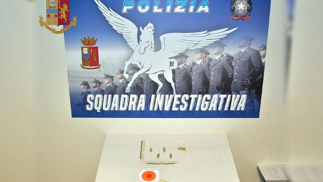 Mazara, arrestato giovane pregiudicato nigeriano: occultava la droga all’interno del retto