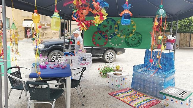 Club Unesco: FUORI DALLA PLASTICA concluso il progetto  CREARE UN MONDO A COLORI