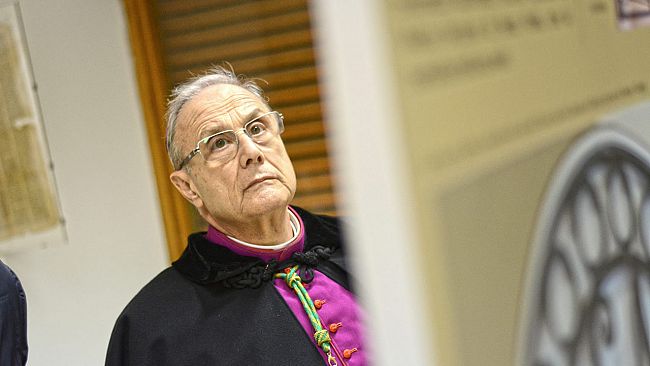 Covid-19, nuovo decreto del Vescovo Mogavero: si ai funerali in chiesa