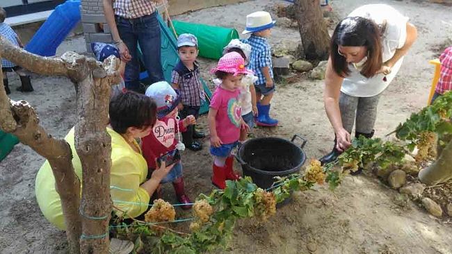 Petrosino, Festa dei nonni e della vendemmia al Micro Nido comunale