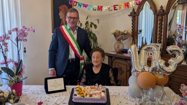 ​Custonaci, festeggiati i 103 anni della signora Anna Mannino