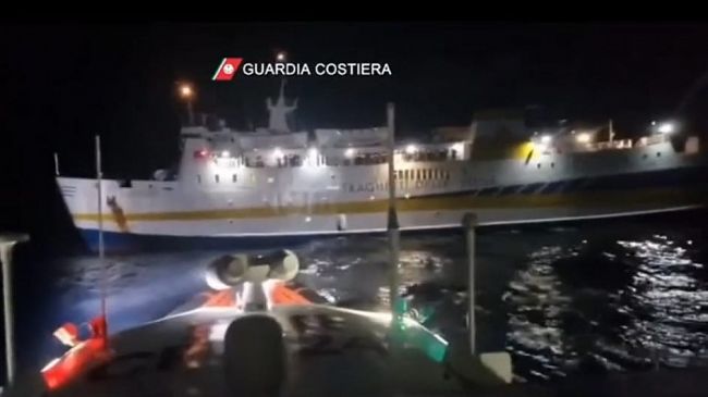 Incendio sul Cossyra in navigazione da Lampedusa a Porto Empedocle
