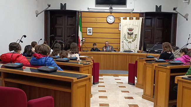 Alcamo, il consiglio comunale apre le porte ai piccoli alunni delle scuole cittadine