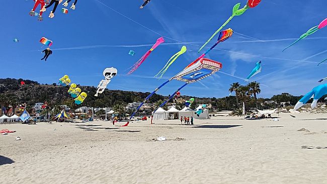 Festival Internazionale degli Aquiloni a San Vito lo Capo, successo per la 15^ edizione