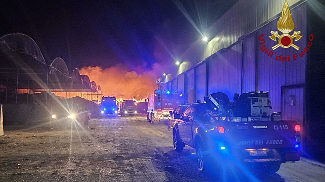 Incendio alla Sarco: nessun danno a persone o strutture. I ringraziamenti dell'Amministratore