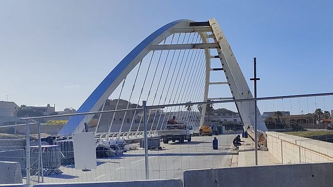 Ponte Arena, la fine dei lavori slitta a settembre
