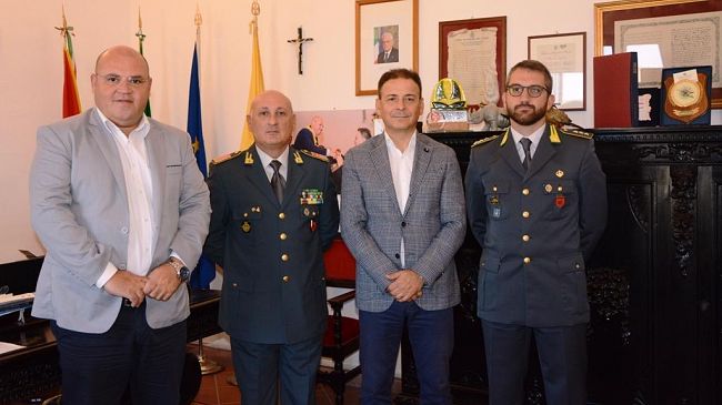 mazara-cambio-al-comando-della-sezione-operativa-navale-della-guardia-di-finanza