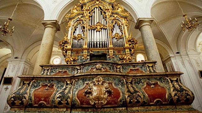 Salemi, Chiesa Matrice-Collegio. Restaurato l’antico organo risalente al 1711