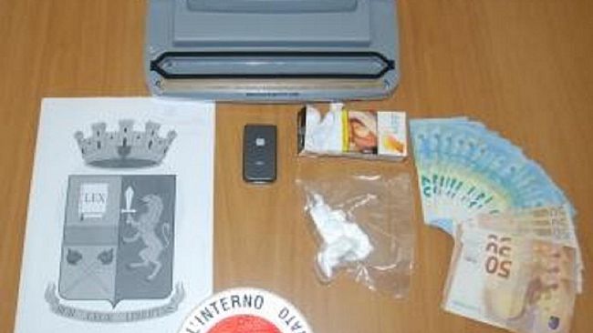 Alcamo, arrestato dalla Polizia di Stato un pregiudicato con 20 grammi di cocaina destinata allo spaccio.