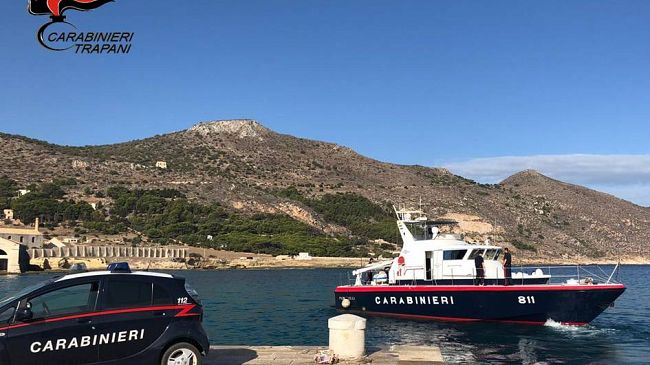 Favignana: droga e coltello in casa. Denunciato 20enne