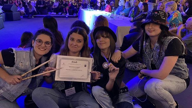Le Revolution Girls hanno vinto il premio speciale Sanremo Music 
