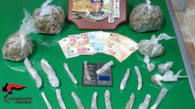 Castelvetrano, rinvenuti dai Carabinieri oltre 300 grammi di Marijuana: 2 arresti